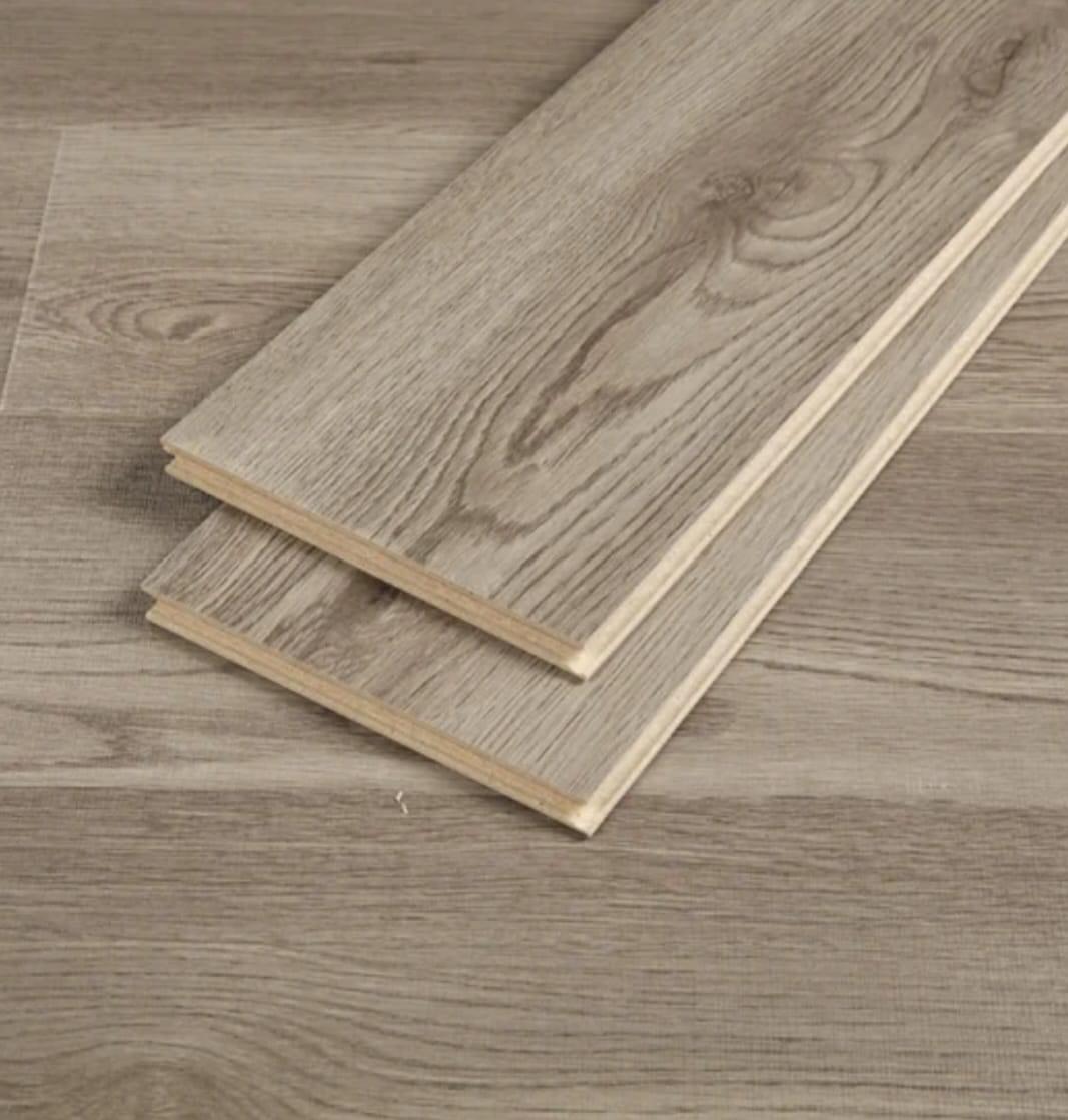 Laminated flooring - Image 4